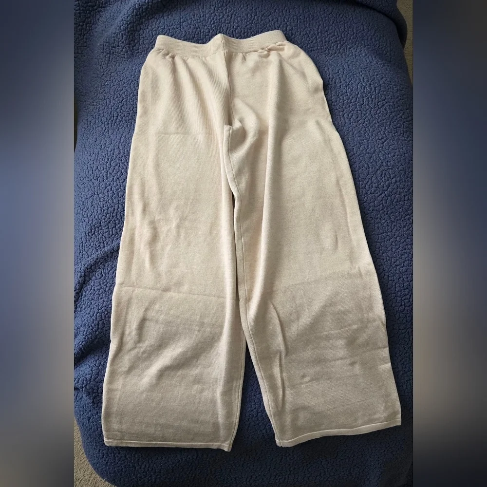 Viottiset  2 Piece Outfit/Lounge Wear #1206 NWOT - Picture 3 of 13